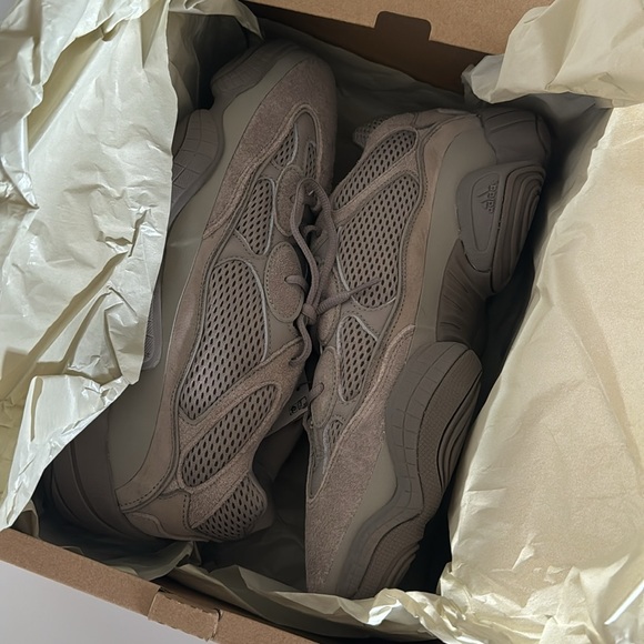 NIB YEEZY 500 ASH GREY ADIDAS MEN’S 12 - Picture 11 of 15